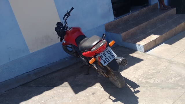 Guarda municipal e PM recuperam moto roubada no centro de Batalha