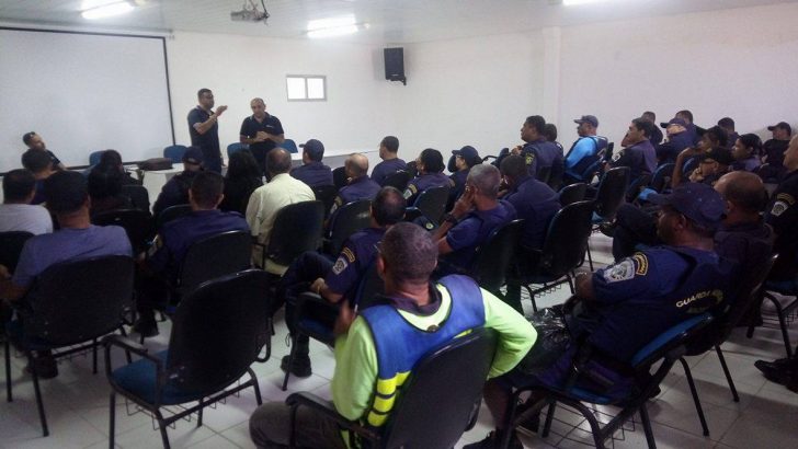Guardas municipais de Maceió realizam aquartelamento