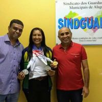 Sindguarda recebe a visita da medalhista Simone Lima