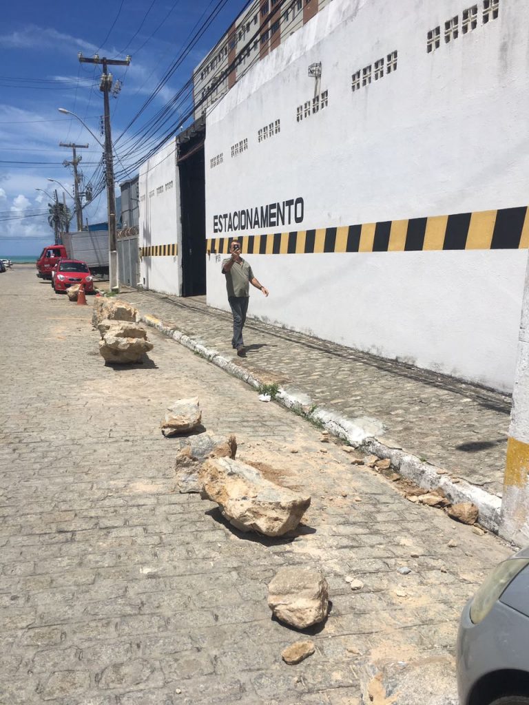 Após denúncia, estacionamento é interditado com apoio da Guarda Municipal