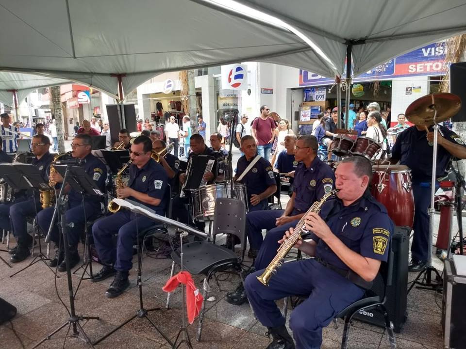 Banda da Guarda Municipal agita o projeto “Mamãe Consciente”