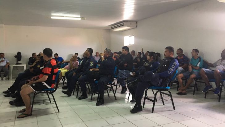 Guardas municipais suspendem atividades no Centro de Maceió