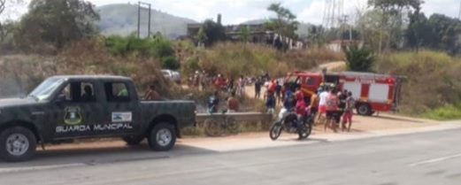 Durante ronda, GCM de Joaquim Gomes se depara com carro em chamas