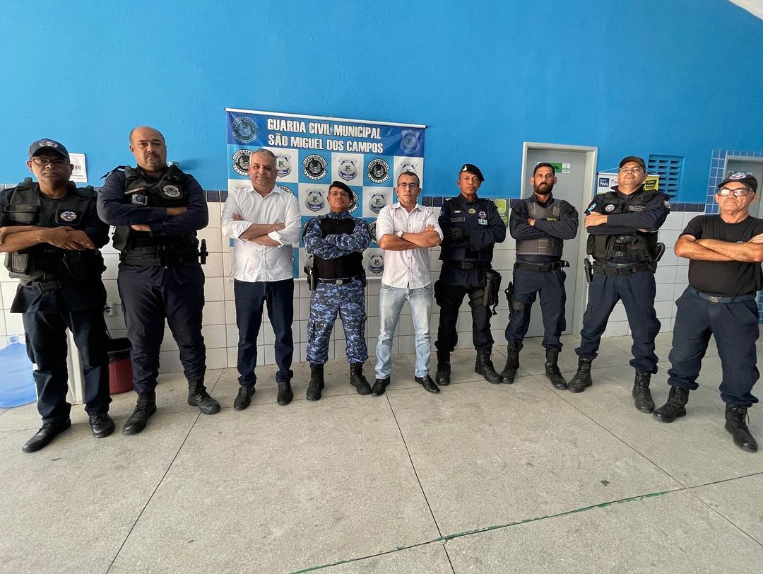 Guarda que evitou assalto à farmácia recebe visita de Alfredo Gaspar