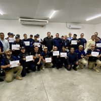 Trinta e dois guardas municipais de Maceió recebem carteira funcional de porte de arma