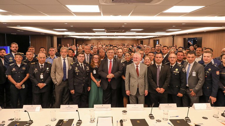Flávio Dino recebe representantes de Guardas Municipais e discute propostas para a categoria