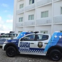 Guarda Municipal de Delmiro Gouveia recebe duas novas viaturas, coletes e sparks