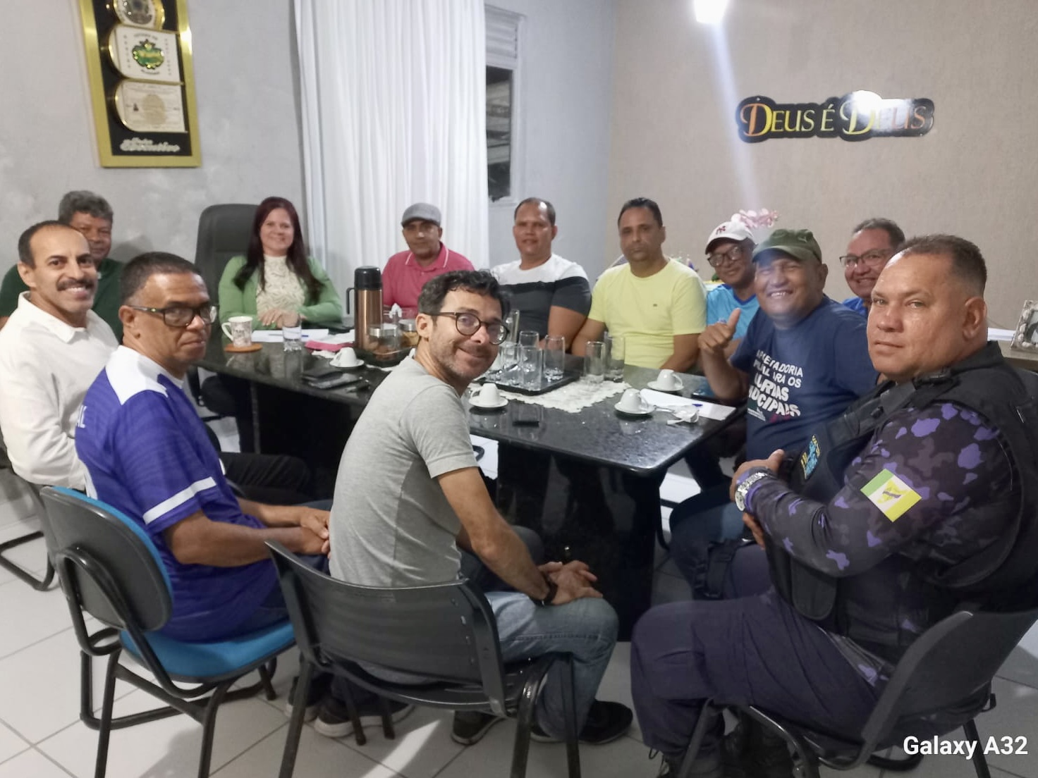 Sindguarda se reúne com a prefeita Livia Carla para discutir pautas da Guarda Municipal da Barra de Santo Antônio