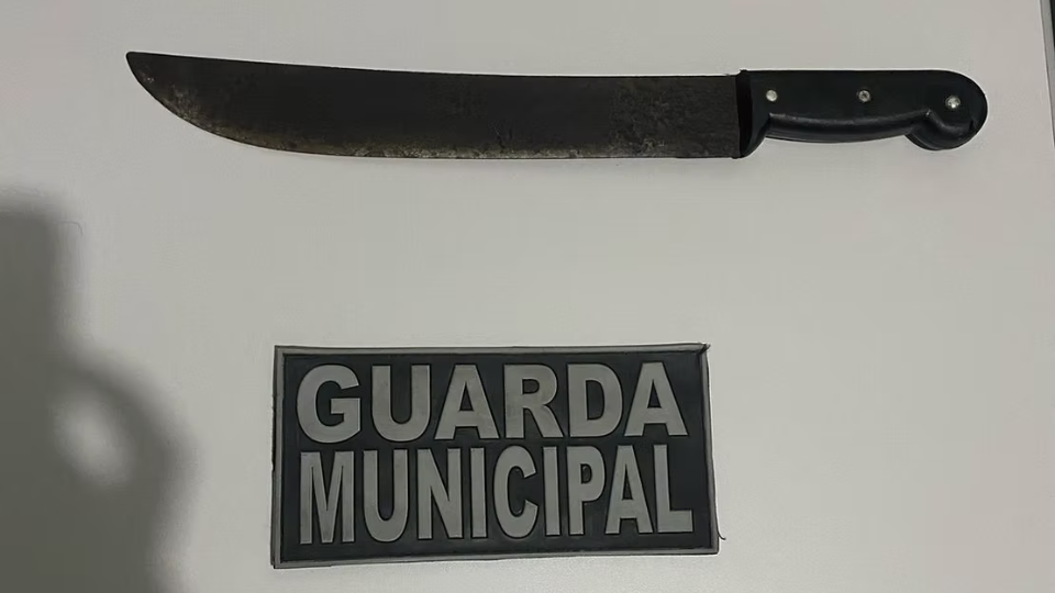 Facão apreendido pela Guarda Municipal de Mata Grande. Foto: Reprodução / GM Mata Grande