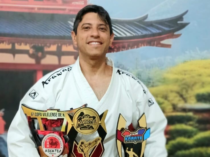 Guarda municipal Marcos Paulino encerra 2025 com títulos importantes no karatê e agradece apoio do Sindguarda-AL