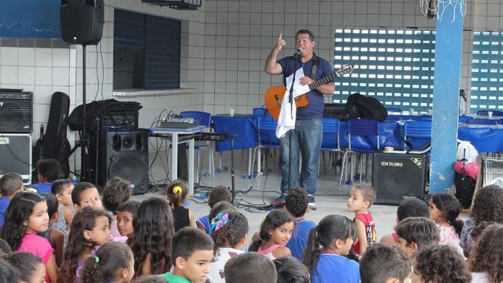 Guarda Faz Escola realiza ação na Escola Denisson Menezes