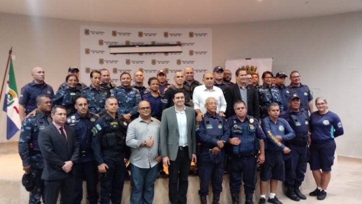 CONQUISTA: Guarda Municipal de Maceió recebe carteira funcional para portar arma de fogo