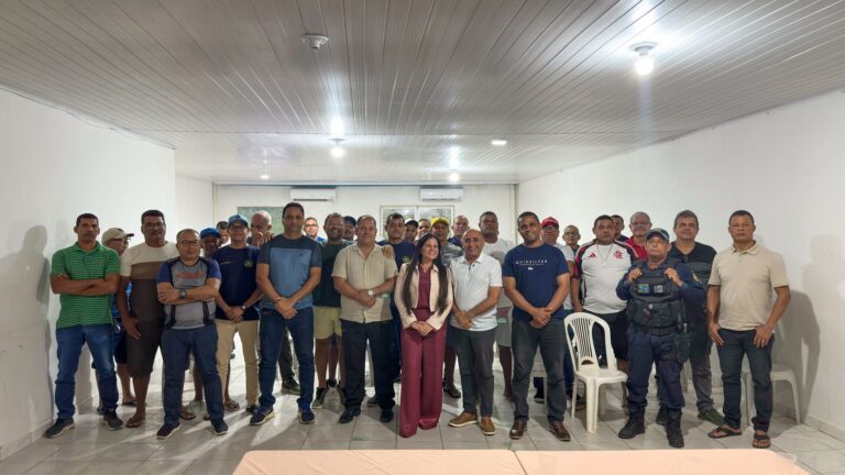 Prefeita da Barra de Santo Antônio dá exemplo e anuncia reajuste de 10% para guardas municipais