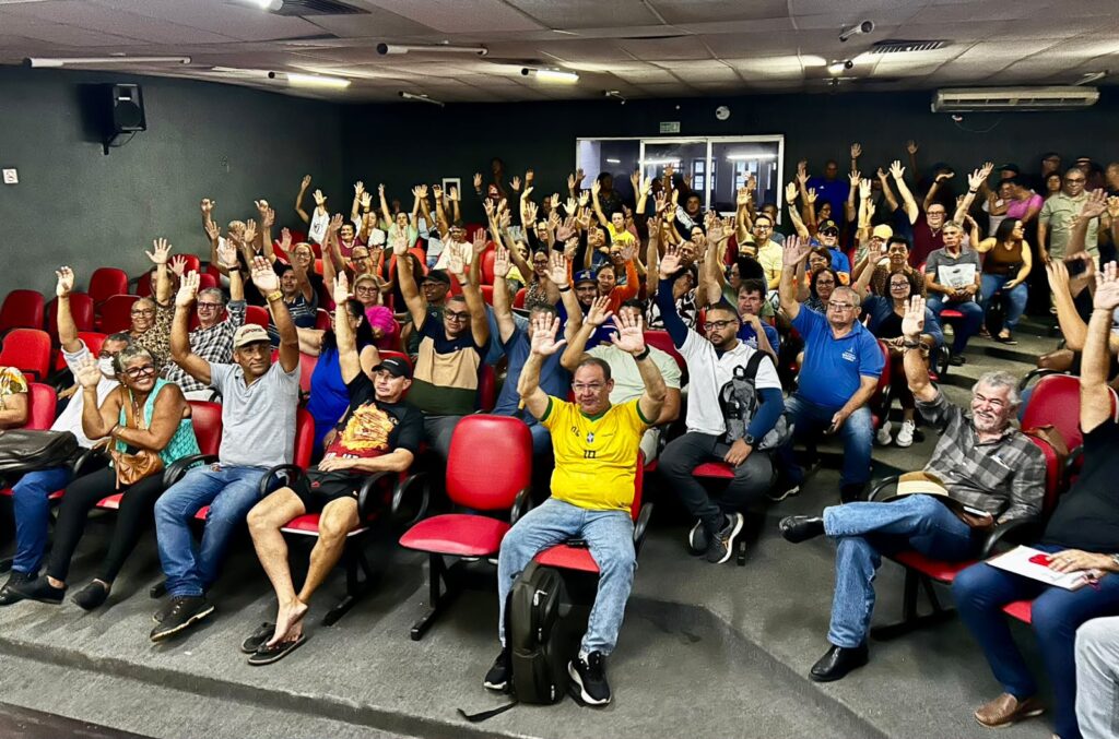 Servidores municipais de Maceió aprovam proposta de reajuste salarial em assembleia unificada